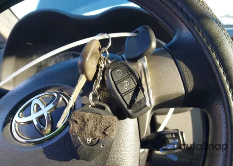 2013 Toyota Corolla Le z USA, uszkodzony, nr VIN 5YFBU4EE9DP126278